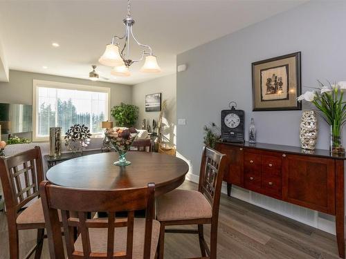 8-1910 11 Avenue, Salmon Arm, BC - Indoor Photo Showing Dining Room