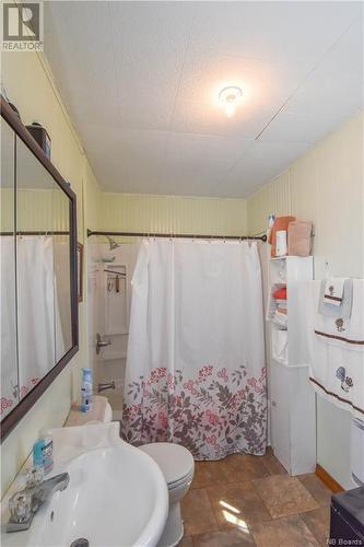 2894 Du Lac Street, Bas-Caraquet, NB - Indoor Photo Showing Bathroom
