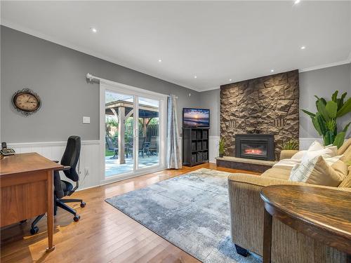 17 Bal Harbour Drive, Grimsby, ON - Indoor With Fireplace