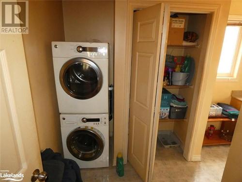 85 Crystal Heights Crescent, Kinmount, ON - Indoor Photo Showing Laundry Room