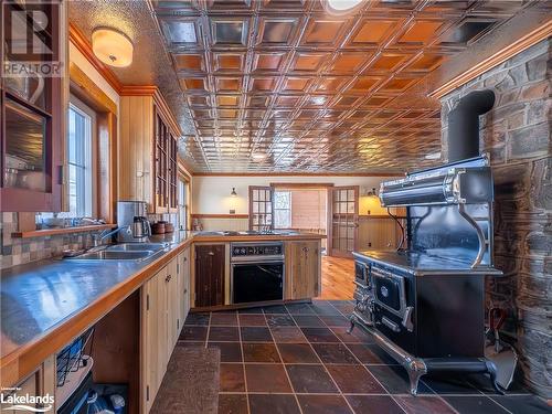 Kitchen - 945 Riverside Drive, Wallbridge, ON - Indoor Photo Showing Other Room