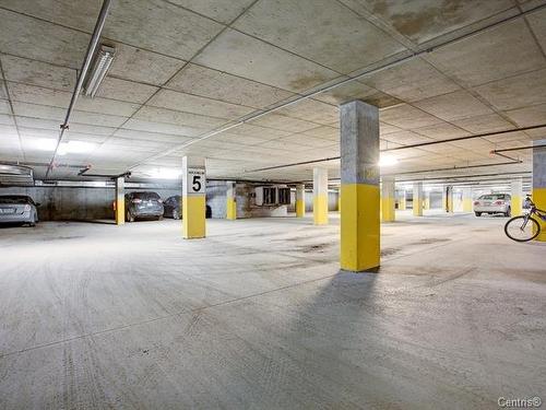 Parking - 728-4885 Boul. Henri-Bourassa O., Montréal (Saint-Laurent), QC - Indoor Photo Showing Garage