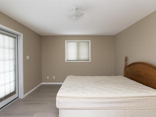 755 Porcupine Boulevard, Thunder Bay, ON - Indoor Photo Showing Bedroom