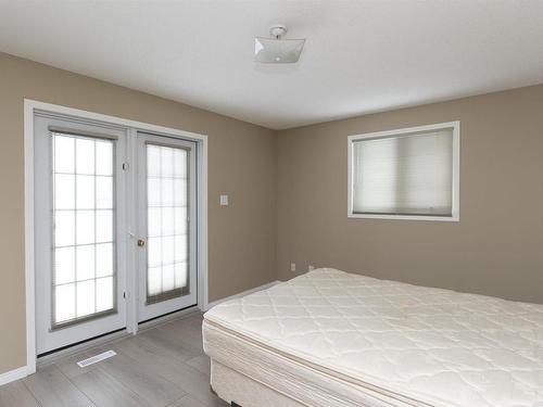 755 Porcupine Boulevard, Thunder Bay, ON - Indoor Photo Showing Bedroom