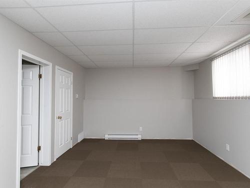 755 Porcupine Boulevard, Thunder Bay, ON - Indoor Photo Showing Other Room