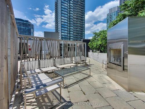 607-85 Queens Wharf Rd, Toronto, ON - Outdoor