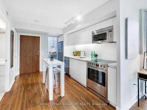 607-85 Queens Wharf Rd, Toronto, ON - Indoor Photo Showing Kitchen With Stainless Steel Kitchen With Upgraded Kitchen