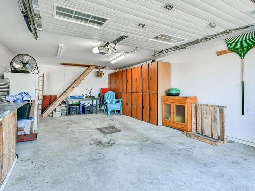 Garage - 17750 Rue Notre-Dame, Mirabel, QC - Indoor Photo Showing Garage