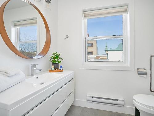 Ensuite bathroom - 5162 Rue Berri, Montréal (Le Plateau-Mont-Royal), QC - Indoor Photo Showing Bathroom