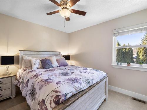 47 Storrie Rd, Campbell River, BC - Indoor Photo Showing Bedroom