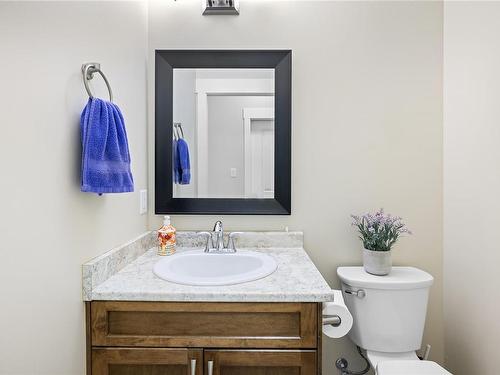47 Storrie Rd, Campbell River, BC - Indoor Photo Showing Bathroom