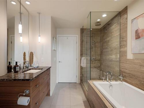 404-3223 Selleck Way, Colwood, BC - Indoor Photo Showing Bathroom