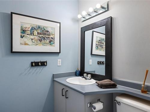 1380 Dobson Rd, Errington, BC - Indoor Photo Showing Bathroom