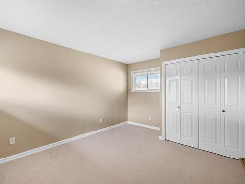 466 Heather Pl, Parksville, BC - Indoor Photo Showing Other Room