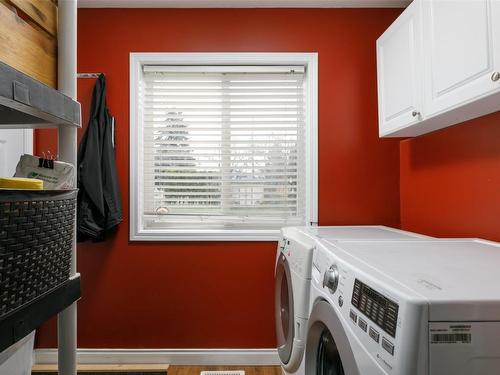 139 Millard Place, Kelowna, BC - Indoor Photo Showing Laundry Room