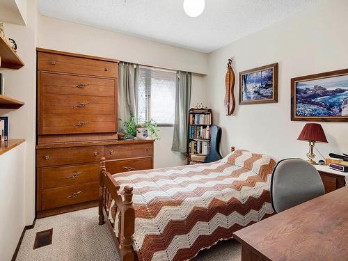 75 Jenkins Rd, Clearwater, BC - Indoor Photo Showing Bedroom