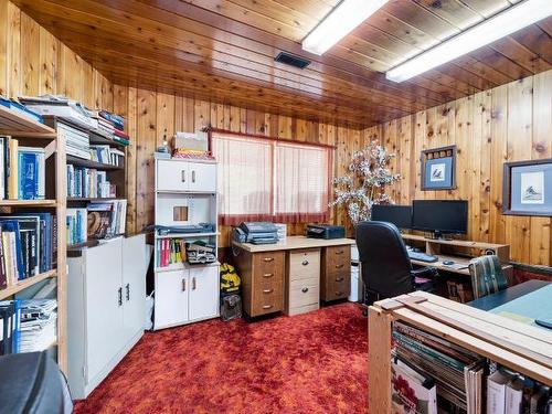 75 Jenkins Rd, Clearwater, BC - Indoor Photo Showing Office