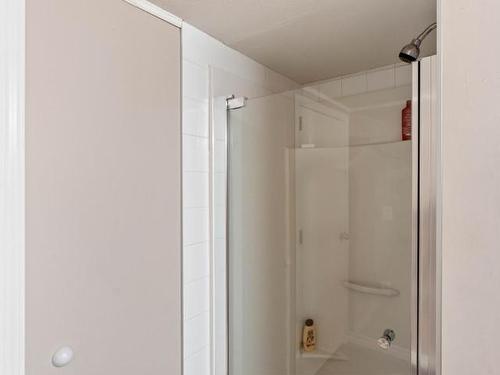 105 Highway 97, Ashcroft, BC - Indoor Photo Showing Bathroom