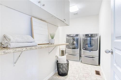 82 Lampman Drive, Grimsby, ON - Indoor Photo Showing Laundry Room