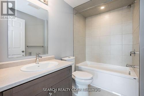 15 Lomond Lane, Kitchener, ON - Indoor Photo Showing Bathroom