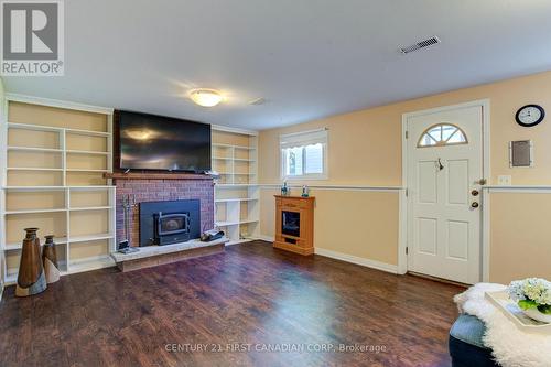 1031 Guildwood Blvd, London, ON - Indoor Photo Showing Living Room With Fireplace