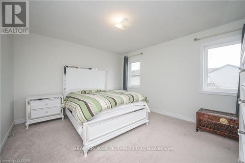 37 Cottonwood Cres, Welland, ON - Indoor Photo Showing Bedroom