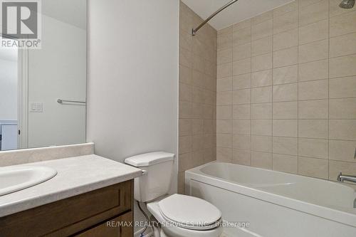 27 - 120 Court Drive, Brant, ON - Indoor Photo Showing Bathroom