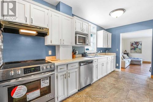 6398 Orchard Avenue, Niagara Falls, ON - Indoor Photo Showing Kitchen