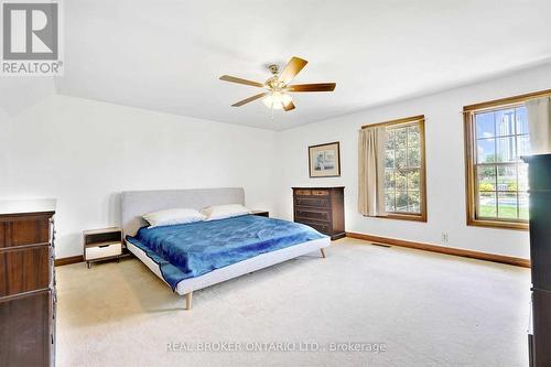 6398 Orchard Ave, Niagara Falls, ON - Indoor Photo Showing Bedroom