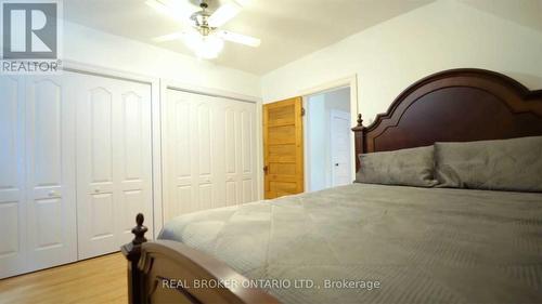 6398 Orchard Avenue, Niagara Falls, ON - Indoor Photo Showing Bedroom