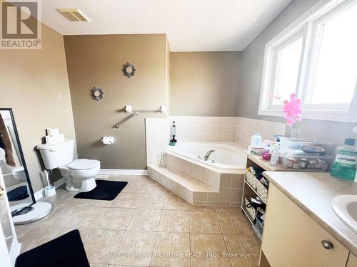 57 Penvill Tr, Barrie, ON - Indoor Photo Showing Bathroom