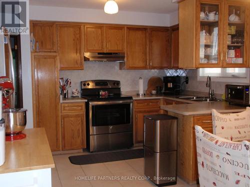 71 Anthia Drive, Toronto, ON - Indoor Photo Showing Kitchen With Double Sink