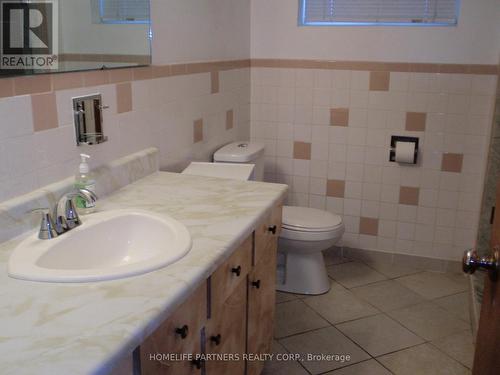 71 Anthia Drive, Toronto, ON - Indoor Photo Showing Bathroom