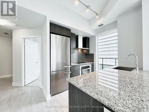 4104 - 20 Shore Breeze Drive, Toronto, ON - Indoor Photo Showing Kitchen With Upgraded Kitchen