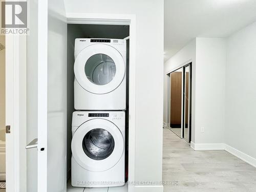 4104 - 20 Shore Breeze Drive, Toronto, ON - Indoor Photo Showing Laundry Room