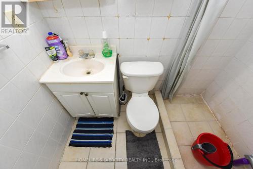 3522 Capricorn Cres, Mississauga, ON - Indoor Photo Showing Bathroom