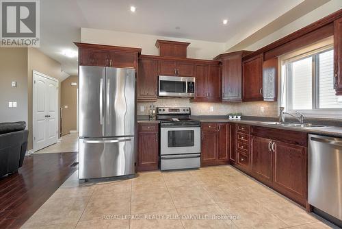 5 Corbin St, St. Catharines, ON - Indoor Photo Showing Kitchen With Double Sink