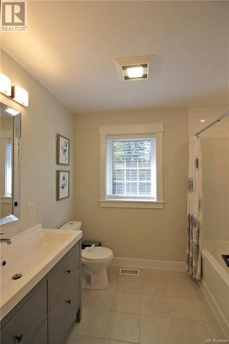 344 Lakeside Road, Hampton, NB - Indoor Photo Showing Bathroom