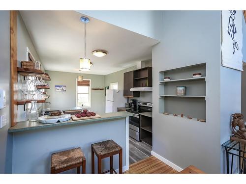 116 Vernon Street, Nelson, BC - Indoor Photo Showing Kitchen