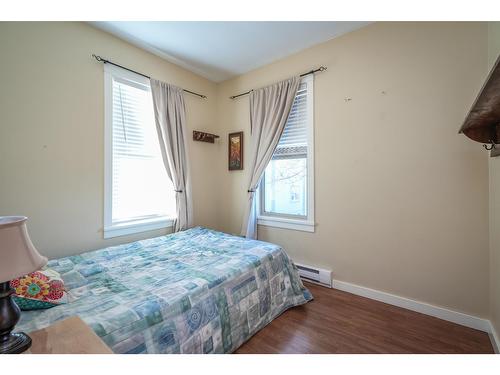 116 Vernon Street, Nelson, BC - Indoor Photo Showing Bedroom