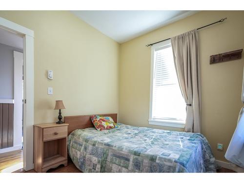 116 Vernon Street, Nelson, BC - Indoor Photo Showing Bedroom