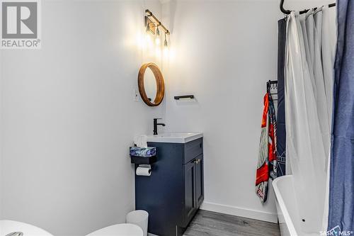 203 Korol Crescent, Saskatoon, SK - Indoor Photo Showing Bathroom