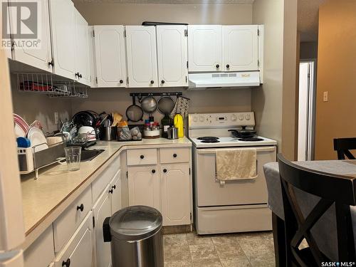 24A Nollet Avenue, Regina, SK - Indoor Photo Showing Kitchen