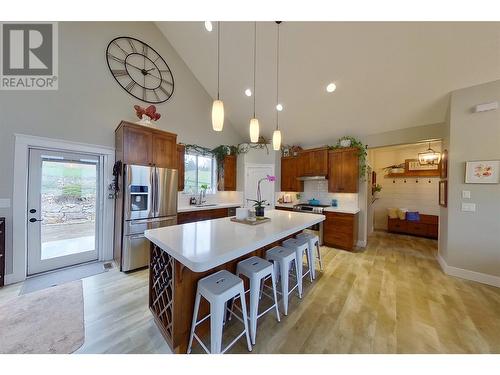 2640 17 Street Ne, Salmon Arm, BC - Indoor Photo Showing Kitchen With Upgraded Kitchen