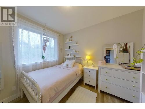 2640 17 Street Ne, Salmon Arm, BC - Indoor Photo Showing Bedroom