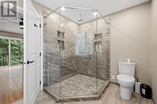 759 Mcclure Road, Kelowna, BC - Indoor Photo Showing Bathroom