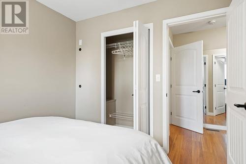759 Mcclure Road, Kelowna, BC - Indoor Photo Showing Bedroom