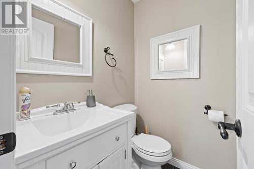 759 Mcclure Road, Kelowna, BC - Indoor Photo Showing Bathroom