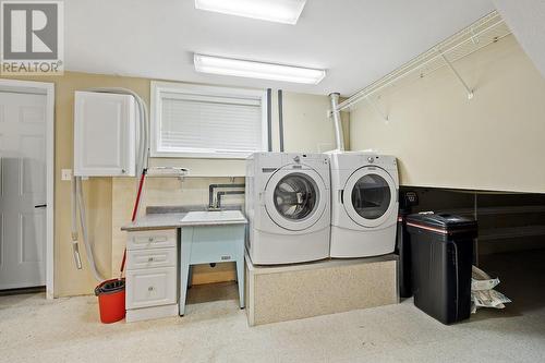 759 Mcclure Road, Kelowna, BC - Indoor Photo Showing Laundry Room