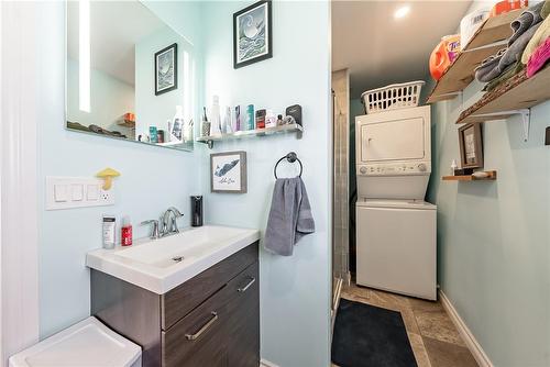 999 Lakeshore Road, Haldimand County, ON - Indoor Photo Showing Laundry Room